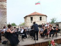 "Огнени ритми" на Симфониета Видин огласиха "Баба Вида"