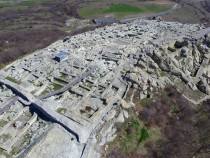 Археолози откриха на Перперикон средновековния "Град на мъртвите"