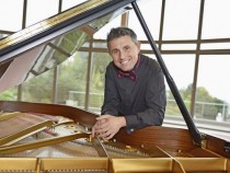 „Варненско лято“: Клавирен рецитал на Веселин Станев