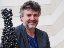 Роклята без жената