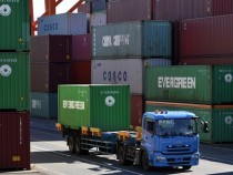Незначителен ръст на българския износ към ЕС и трети страни при по-силно повишаване на вноса
