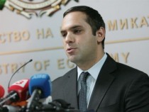 Министърът на икономиката връчи три сертификата Клас А за инвестиции за 300 млн. лева