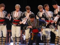 Отлагат заради дъжда "Осмото чудо" на ансамбъл "Българе"