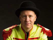 50-годишнината от Сарджънт Пепър с Джанго Бейтс