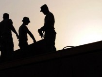 Какво работи татко ти?