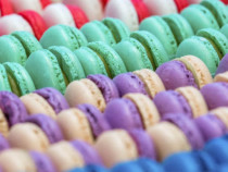 Макрон започва да продава макарони