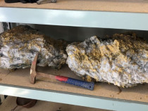 Два камъка с над 100 кг злато откриха в Австралия