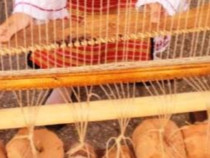 Пловдивски кокони се учат да тъкат в читалище „Възраждане“