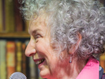 Нова книга с разкази на Маргарет Аттуд