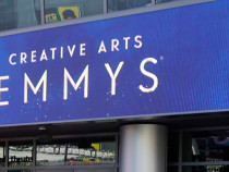 Клеър Фой с "Еми" за ролята на кралица Елизабет Втора, Матю Рис – за ролята в "Американците"