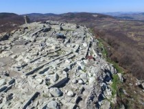 Откриха жилищен квартал от времето на цар Иван Александър в Перперикон