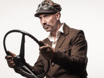 В един омнибус със Захари Бахаров