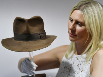Шапката на Индиана Джоунс продадена за над 500 хил. долара