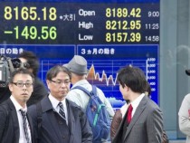 Силен спад на китайските акции след края на почивната Златна седмица