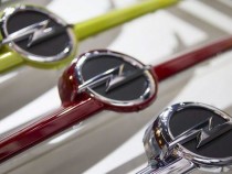 Прокуратурата във Франкфурт обискира централата на Opel