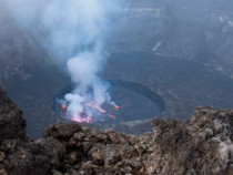 Ендокринолог прелетя 60 000 км за месец, за да снима вулкани, в Шри Ланка – люто и магично