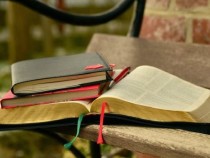 Две юбилейни антологии на СБП с премиера в Националната библиотека