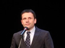 Явор Гърдев започна сезона с "Елхата у Иванови"