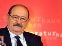 Сборникът „Как се пътува със сьомга“ на Умберто Еко