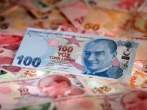 Турската лира поскъпна към двумесечни върхове след новината за освобождаването на американския пастор Брънсън