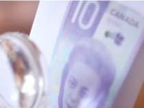 Канада пуска вертикална 10-доларова банкнота