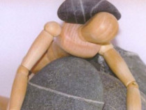 „Търговецът на начала на романи“ между трагичното и комичното