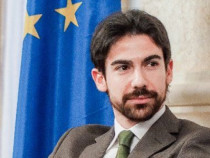 Италиански икономист: ЕК не може да стартира наказателна процедура срещу Рим заради прогнози