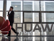 Еврокомисарят за единния цифров пазар също изрази "притеснение" относно китайския технологичен гигант Huawei