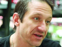 "Камбаната" в моноспектакъл на Деян Донков в Пловдив