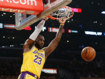 Леброн Джеймс повтори историческо постижение