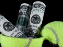 Тенис съдия от Беларус и турнирен директор от Гърция с наказания