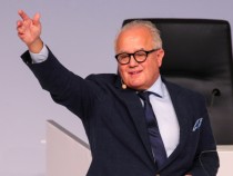 Футболен шеф призова да се намалят заплатите