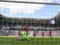 Борусия (Д) и Байер (Л) с нови успехи