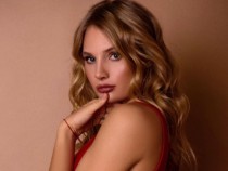 Тенисистка записа песен за благотворителна кауза (видео)