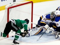 В НХЛ обмислят вариант с плейофи за 24 отбора