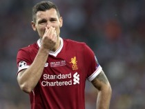 Рома иска защитник на Ливърпул