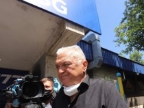 Сашо Диков предаде акциите на ПФК Левски на Павел Колев на ст. "Георги Аспарухов"