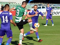 Етър открадна точка от Черно море със зрелищно 2:2