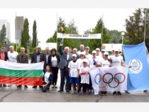 Със символично запалване на олимпийският огън в НСА отбелязаха Международния олимпийски ден