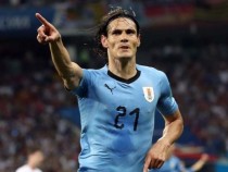 Байерн иска Кавани като резерва на Левандовски