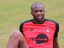 Яя Туре тренира с нискоразреден лондонски отбор