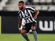 Лудогорец преговаря с халф на Ботафого