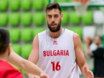 Националът Николай Вангелов ще играе в Италия
