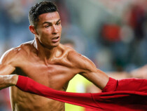 Роналдо с нов рекорд за Португалия