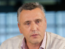 Литва без селекционера си срещу България