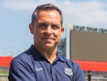 Барса обяви временен треньор, Шави е разговарял с Лапорта