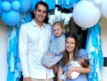 Джон Иснър стана баща за трети път