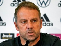 Ханзи Флик повика още един защитник