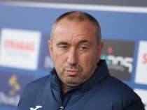 Стоилов: Ще се опитаме да създадем проблеми на Славия