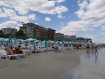 Ще ни огрее ли? Милиони руснаци стягат багажа за почивка в чужбина